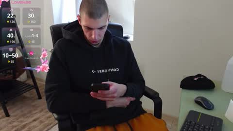 Snapshot of ryan_dozer chatting on 03-08-26, 06:50 RYAN DOZER online show from 03-08-26, 06:50