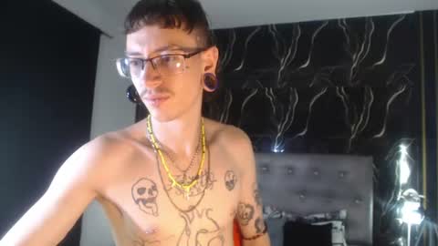 Snapshot of ryan_owenss chatting on 06-17-26, 04:04 Ryan Owenss online show from 06-17-26, 04:04
