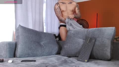 RYAN online show from 10-08-25, 02:47