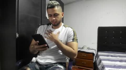 ryan_xc1 online show from 01-18-26, 02:59