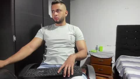 ryan_xc1 online show from 07-14-26, 03:33
