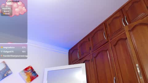 Hanna  online show from 01-18-25, 01:08