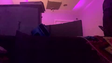 Snapshot of ryanbishops01 chatting on 11-07-25, 10:26 Ryland online show from 11-07-25, 10:26