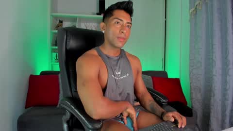 Snapshot of ryanboy30 chatting on 12-06-24, 03:33 ryanboy30 online show from 12-06-24, 03:33