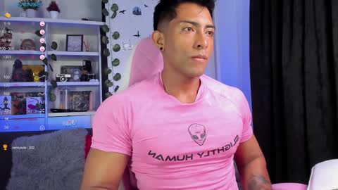 Snapshot of ryanboy30 chatting on 01-19-25, 10:39 ryanboy30 online show from 01-19-25, 10:39