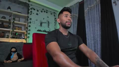 Snapshot of ryanboy30 chatting on 11-03-25, 10:53 ryanboy30 online show from 11-03-25, 10:53