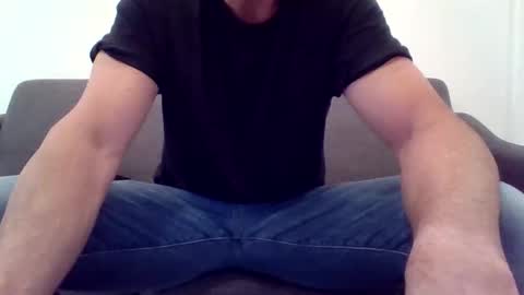 Snapshot of ryand066 chatting on 04-15-26, 10:21 ryand066 online show from 04-15-26, 10:21