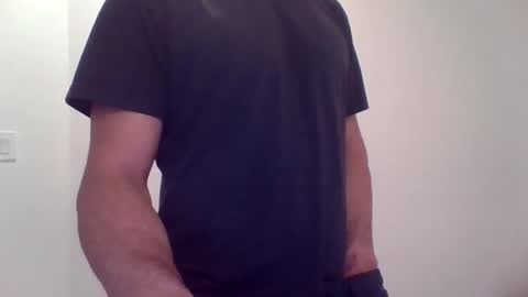 Snapshot of ryand066 chatting on 05-05-26, 01:57 ryand066 online show from 05-05-26, 01:57