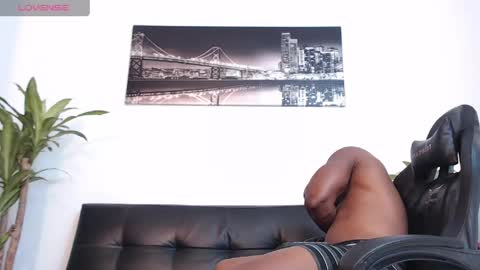 Instagram  Ryandwrn online show from 04-29-26, 09:54