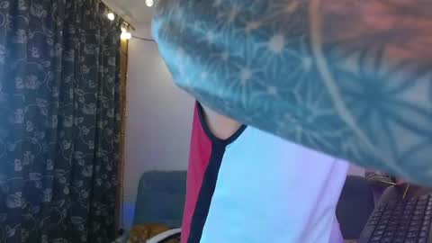 Snapshot of ryann_blue_ chatting on 12-20-24, 02:41 Ryan Blue ig ryannblue online show from 12-20-24, 02:41