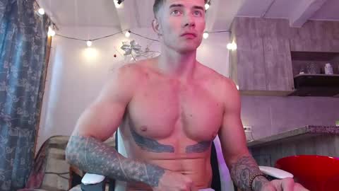 Snapshot of ryann_blue_ chatting on 12-23-24, 09:40 Ryan Blue ig ryannblue online show from 12-23-24, 09:40