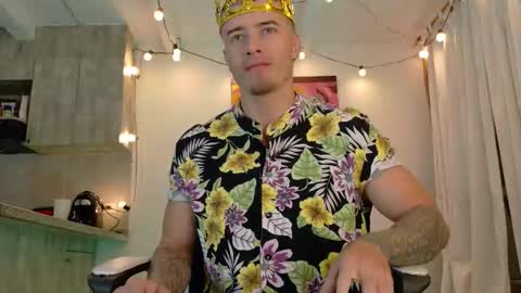 Snapshot of ryann_blue_ chatting on 09-25-25, 12:25 Ryan Blue ig ryannblue online show from 09-25-25, 12:25