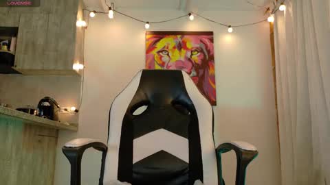 Snapshot of ryann_blue_ chatting on 09-29-25, 11:20 Ryan Blue ig ryannblue online show from 09-29-25, 11:20