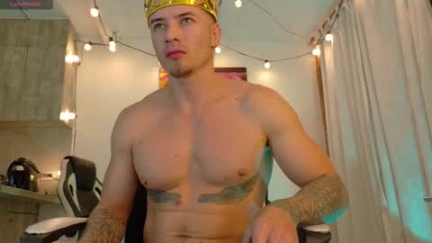 Snapshot of ryann_blue_ chatting on 10-08-25, 11:24 Ryan Blue ig ryannblue online show from 10-08-25, 11:24