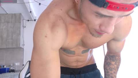 Snapshot of ryann_blue_ chatting on 11-16-25, 06:13 Ryan Blue ig ryannblue online show from 11-16-25, 06:13