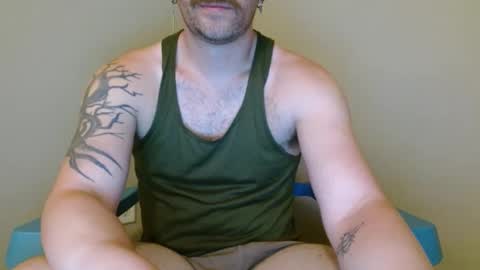 Snapshot of rylancolt chatting on 09-24-25, 02:59 Rylan Colte online show from 09-24-25, 02:59