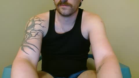 Snapshot of rylancolt chatting on 12-04-25, 04:55 Rylan Colte online show from 12-04-25, 04:55