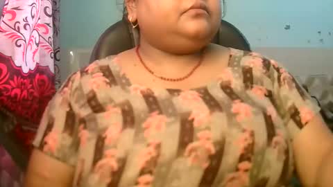 Snapshot of s03286 chatting on 05-03-26, 04:07 HotLovers online show from 05-03-26, 04:07