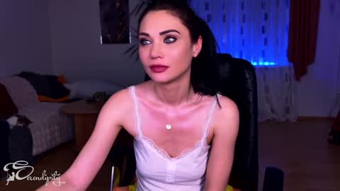 Snapshot of s3r3ndipity chatting on 02-05-25, 03:55 Y online show from 02-05-25, 03:55