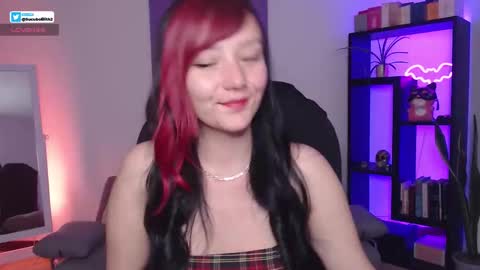 Snapshot of s_lilith chatting on 11-25-25, 01:05 Lilith independent model online show from 11-25-25, 01:05