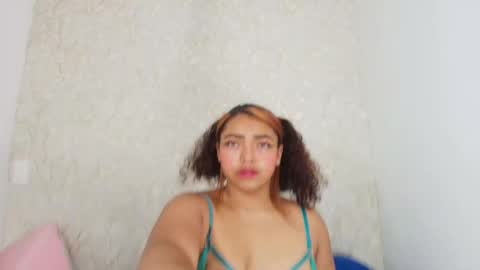 s_sofia_ online show from 09-25-25, 07:28