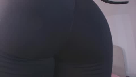 s_sofia_ online show from 12-15-25, 11:58