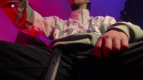 Snapshot of s_sven chatting on 12-19-25, 02:18 Steven Independent online show from 12-19-25, 02:18