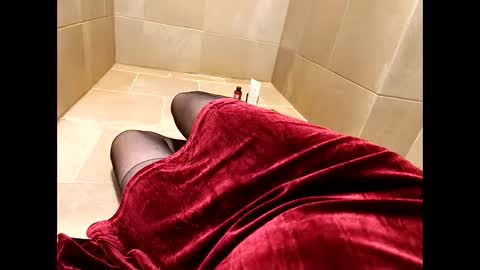 Snapshot of s_xp__ chatting on 12-17-25, 05:52 s_xp__ online show from 12-17-25, 05:52