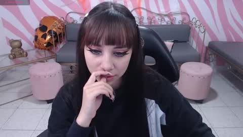 Sabrina online show from 10-27-25, 01:15