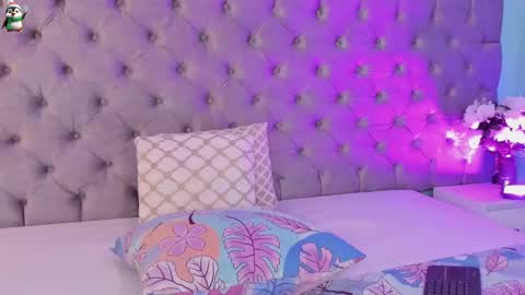 Snapshot of saamyreyes chatting on 01-04-25, 08:59 Saamy Reyes online show from 01-04-25, 08:59