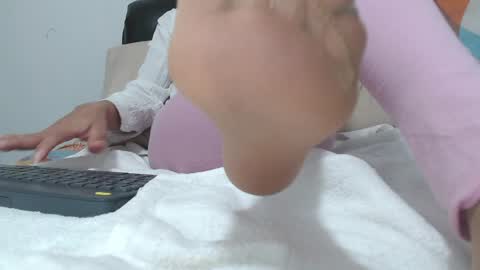 saaramiller     online show from 01-27-25, 07:24