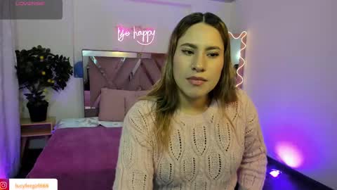 Snapshot of saaya_tay chatting on 02-27-25, 11:41 saaya_tay online show from 02-27-25, 11:41