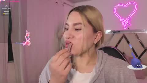 saaya_tay online show from 06-11-26, 03:15