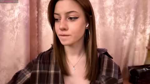 Snapshot of sabinakeeser chatting on 12-13-25, 08:14 Mika online show from 12-13-25, 08:14