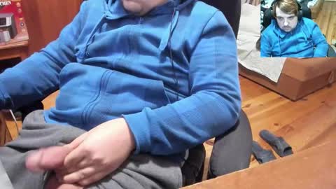 1141323  my Lord Mister Max   moms treasure online show from 10-25-25, 06:35