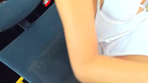 Sabrina online show from 04-27-26, 04:16