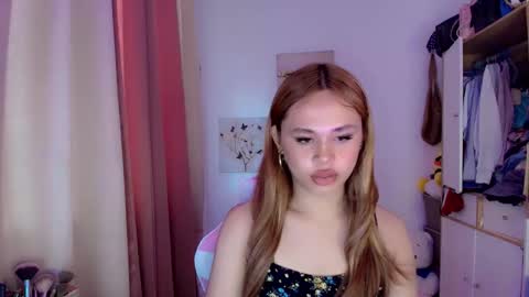 sabrina_hottyxx online show from 04-14-26, 03:23