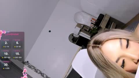 urHOT SABBY online show from 03-10-26, 01:54