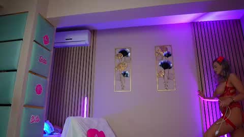 SabrinaJade online show from 07-16-26, 04:51