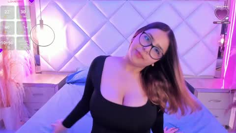 Snapshot of sabrinaleblanc chatting on 05-27-26, 11:40 sabrinaleblanc online show from 05-27-26, 11:40