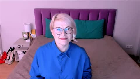 Snapshot of sabrinamacmarren chatting on 11-03-25, 03:13 Sabrina MacMarren online show from 11-03-25, 03:13