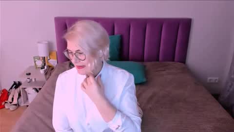 Snapshot of sabrinamacmarren chatting on 11-08-25, 03:12 Sabrina MacMarren online show from 11-08-25, 03:12