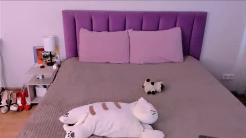 Snapshot of sabrinamacmarren chatting on 11-27-25, 09:44 Sabrina MacMarren online show from 11-27-25, 09:44