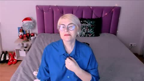 Sabrina MacMarren online show from 01-10-26, 01:46