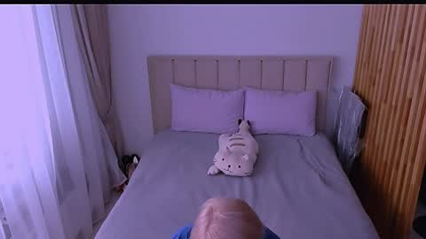 Sabrina MacMarren online show from 04-03-26, 08:01