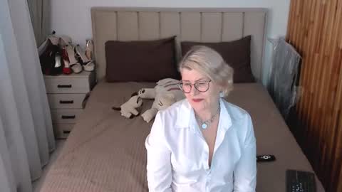 Sabrina MacMarren online show from 07-03-26, 06:47