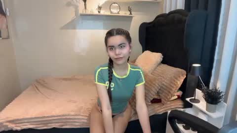 Snapshot of sabrinamadonna54 chatting on 06-23-26, 08:12 sabrinamadonna54 online show from 06-23-26, 08:12