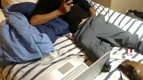 Snapshot of sacalaschichiss chatting on 02-28-26, 10:05 Dee online show from 02-28-26, 10:05