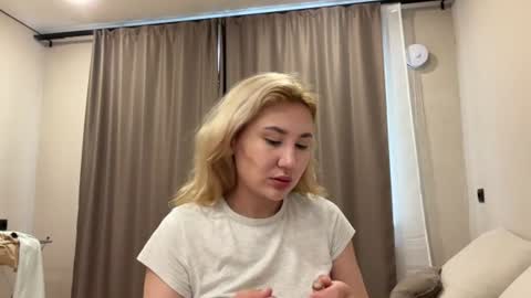 sacreed_lovee online show from 07-30-26, 08:02