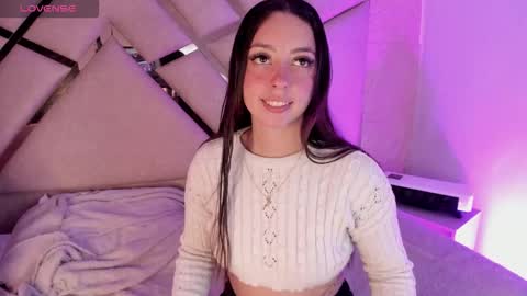 Snapshot of sadashi_moon chatting on 11-12-25, 03:40 online show from 11-12-25, 03:40